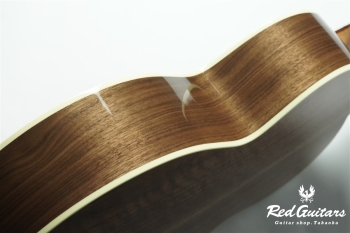 J-200 Studio Walnut - Walnut Burst